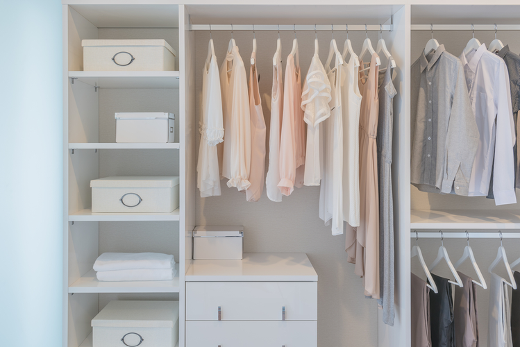 Zdjęcie Jak zorganizować szafę, kiedy masz mało miejsca? Poznaj kilka porad #1