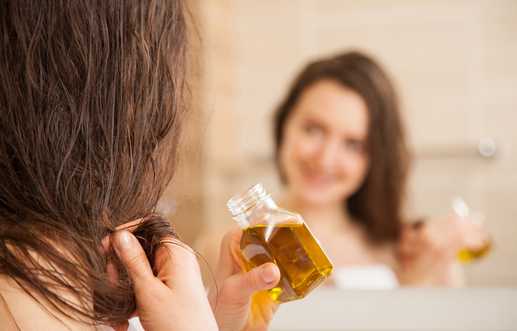Zdjęcie Olejowanie włosów – jak wybrać odpowiedni olej? #1