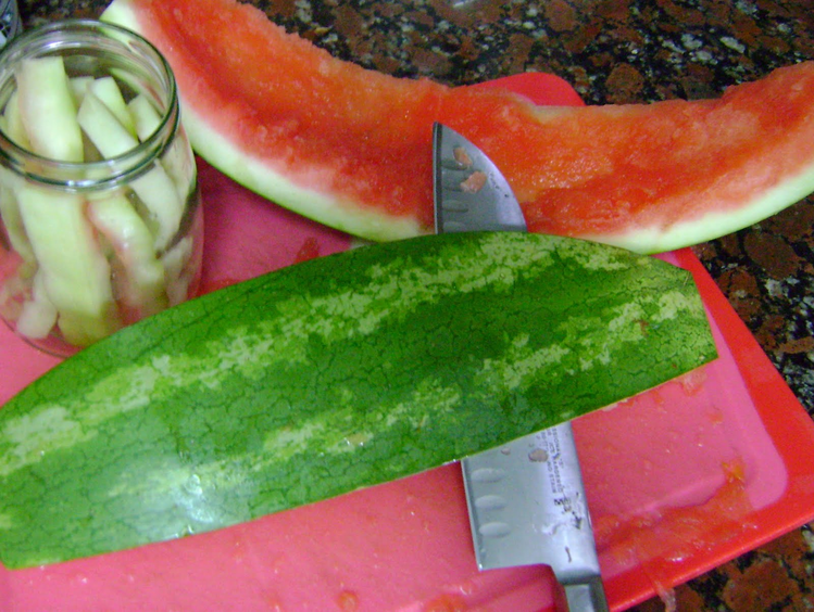 Zdjęcie Jakie korzyści przynosi jedzenie białej i zielonej części arbuza? #2